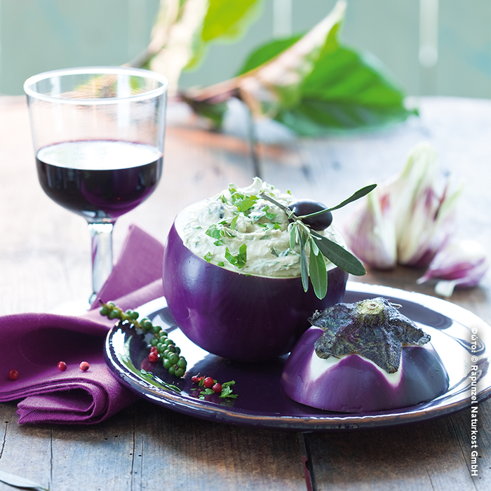 Σαλάτα με μελιντζάνα και γιαούρτι Σαλάτα με μελιντζάνα και γιαούρτι