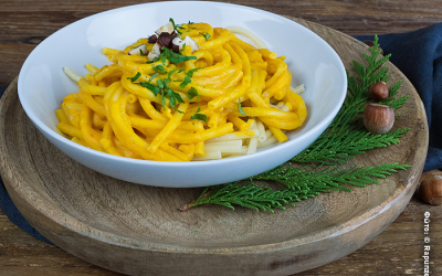 Μακαρονάδα με κολοκύθα και νιφάδες μαγιάς VEGAN