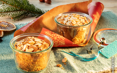 Κέικ με πορτοκάλι, μαρτσιπάν και αμύγδαλο φιλέ σε ποτηράκια