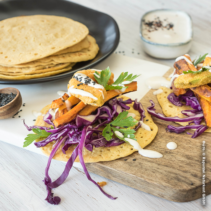 Tacos με λάχανο & ταχίνι Tacos με λάχανο & ταχίνι