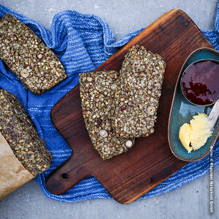 Ψωμί πολύσπορο με αλεύρι κολοκυθόσπορου και φαγόπυρο χωρίς γλουτένη